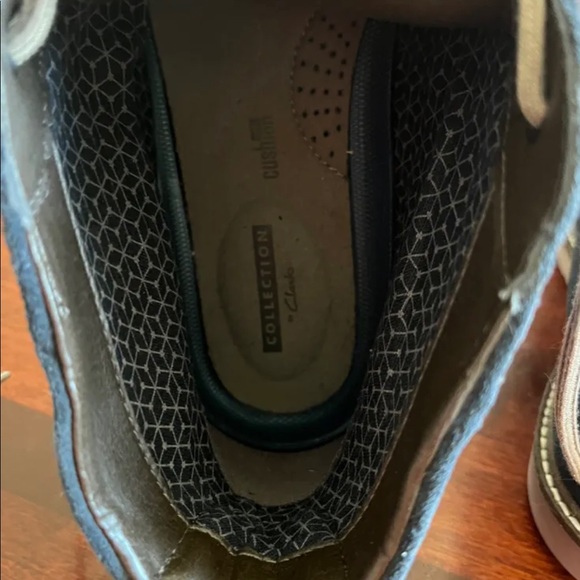 Clarck shoes (never used) in blue suede (size 9 1/2 MEN) - Picture 4 of 6